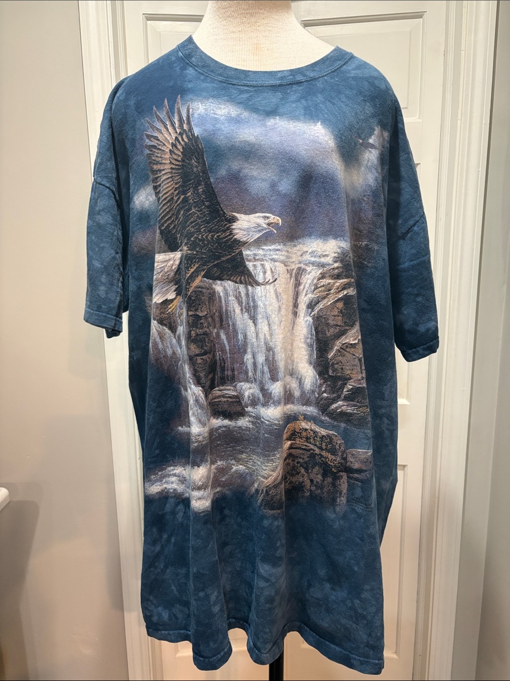 The Mountain sz XXXL bald eagle and waterfall tshirt